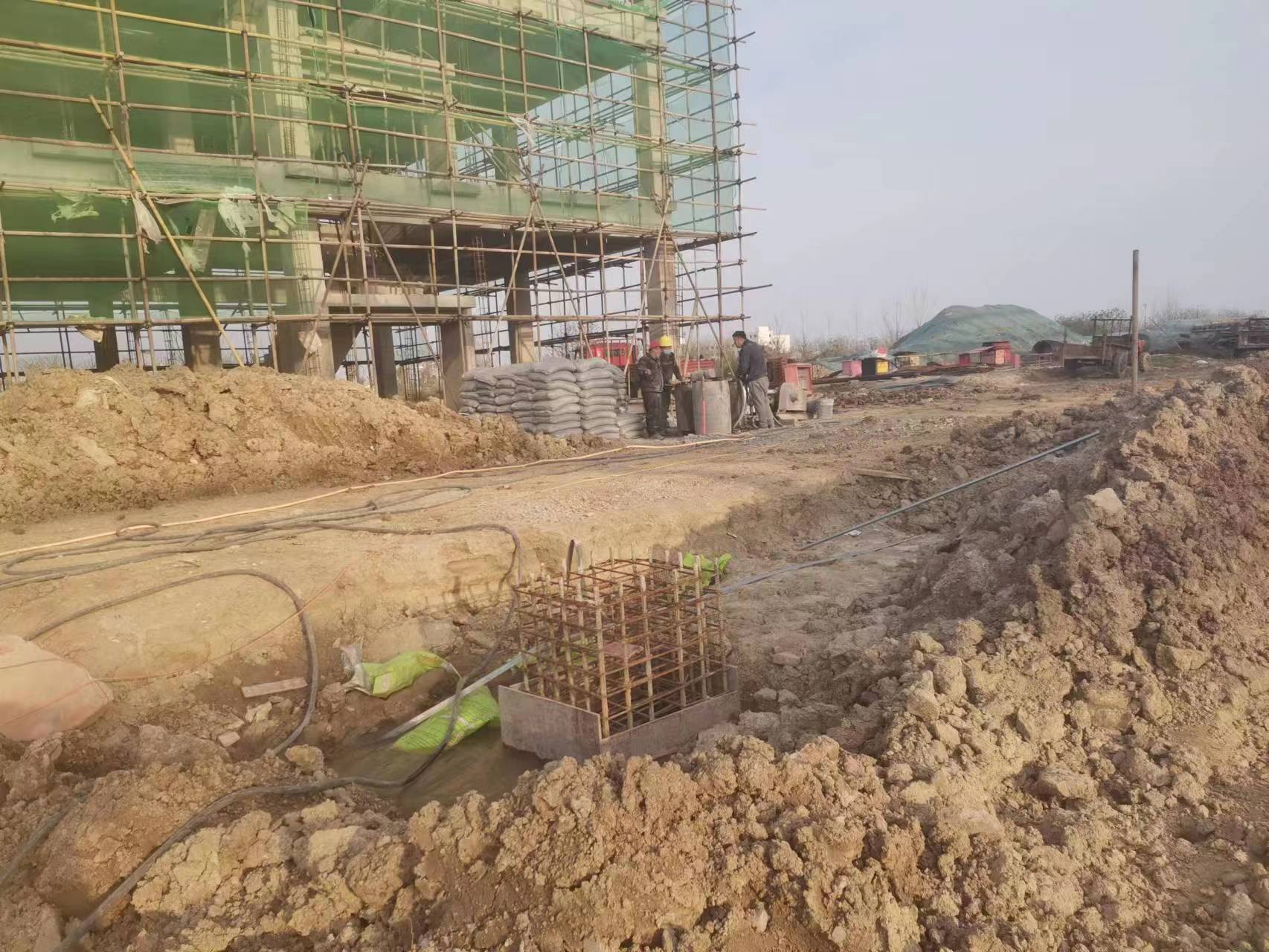 沂南当桥梁出现裂缝的时候应该及时加固修补